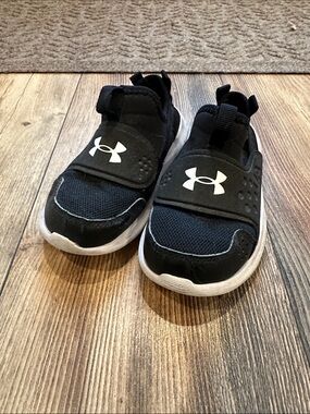 Under Armour Kids Black Sneakers with White Logo Slip On 10 Toddler Boy